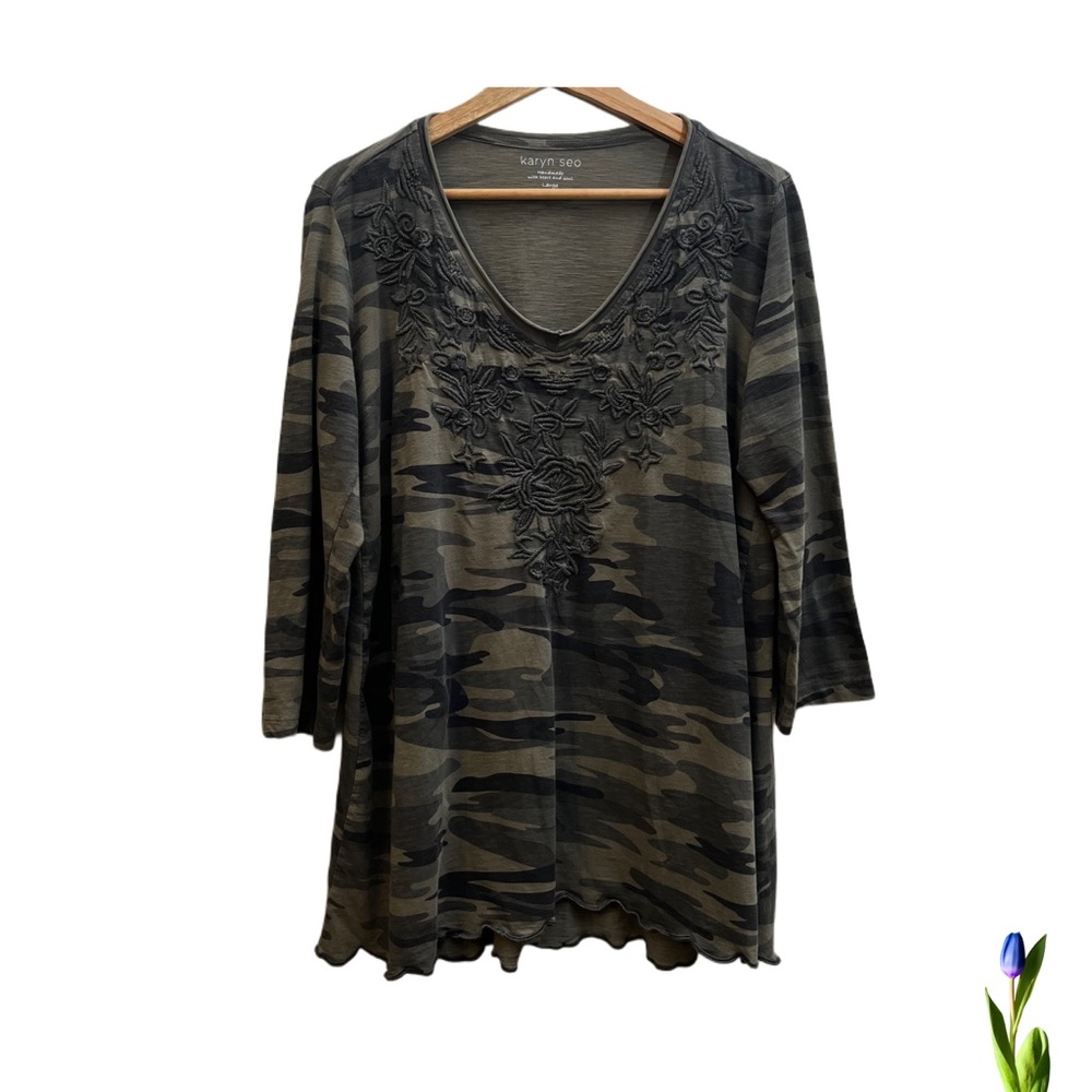 Karyn Seo Women's Embroidered Camouflage Top